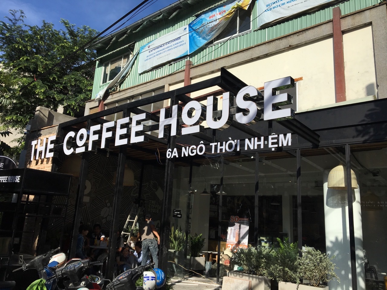 Thiết kế thi công nội thất quán cafe, trà sữa - 8